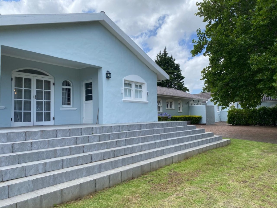 5 Bedroom Property for Sale in Constantia Western Cape